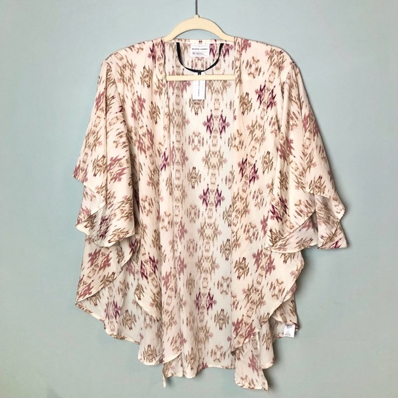 Melrose and Market Aztec Print Kimono - Picture 4 of 7